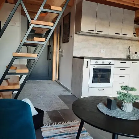 Cool House And Pool, Banja Vrujci