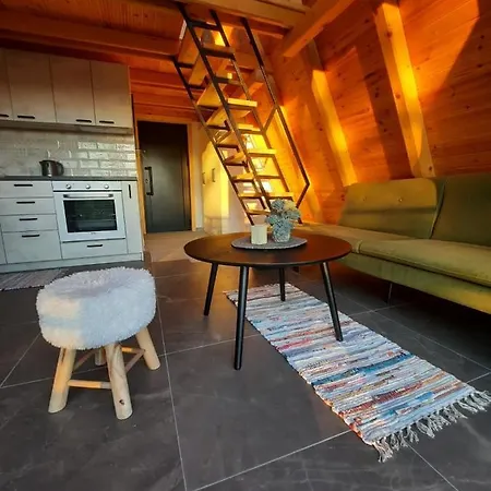 Cool House And Pool, Banja Vrujci