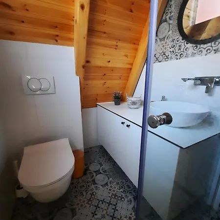 Cool House And Pool, Banja Vrujci