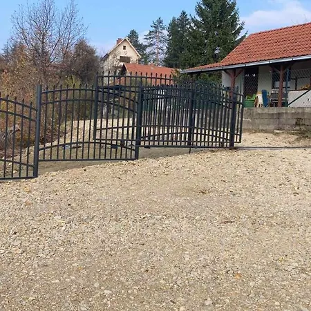 Villa Cool House And Pool, Banja Vrujci